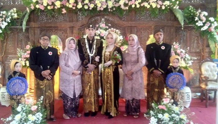 Keluarga Edy Suparmanto – Ibu Nurhayati Punya Hajat Mantu