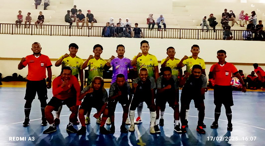 Futsal Persahabatan Tim Wartawan Dibantai Pemkab Kendal, Bupati Dico Borong 4 Gol