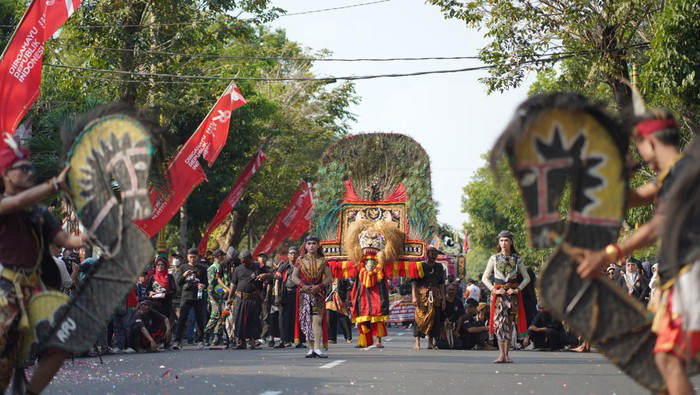 Karnaval Pembangunan Klaten Sebagai Wujut Syukur dalam Mengisi Kemerdekaan.