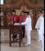Tiga Kepala Desa Antar waktu di Lantik Bupati Sragen di Rumah Dinas