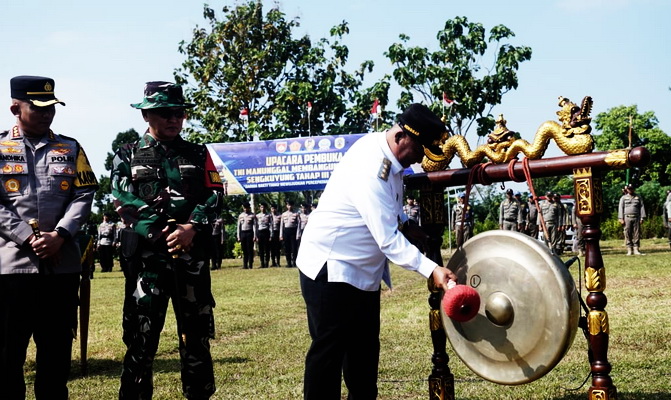 Buka TMMD Sengkuyung Tahap III, Pj Bupati Pati: Wujud Nyata Solidaritas TNI-Polri & Pemkab