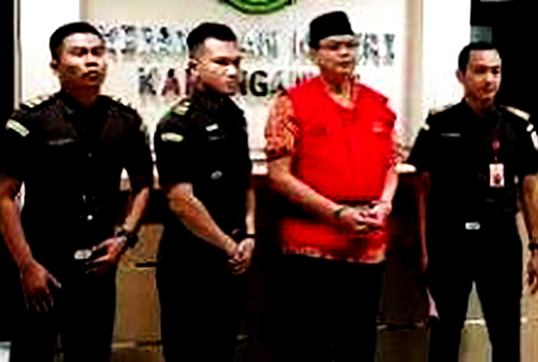 Kades Jaten Mendekam di Jeruji Besi setelah pulang Ibadah Haji .