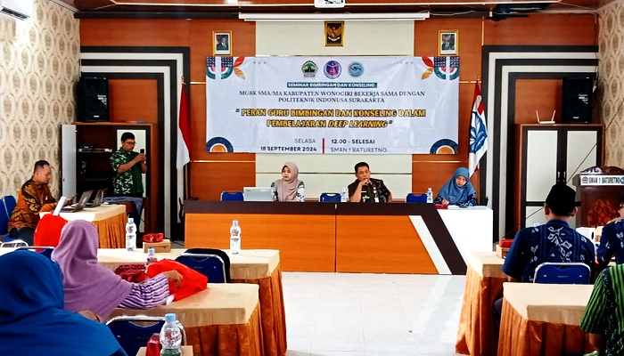 Seminar Guru SMA Wonogiri kolaborasi dengan INDONUSA di SMA Negeri Baturetno